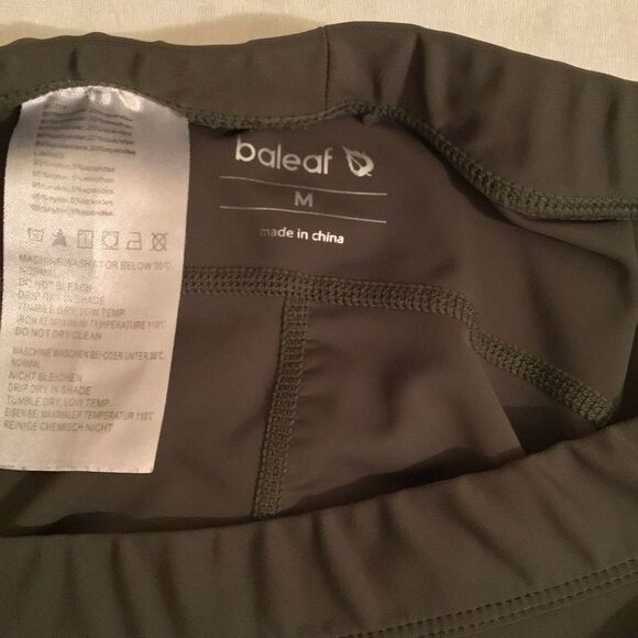 Baleaf  Woman’s Cycling Shorts - Picture 4 of 4